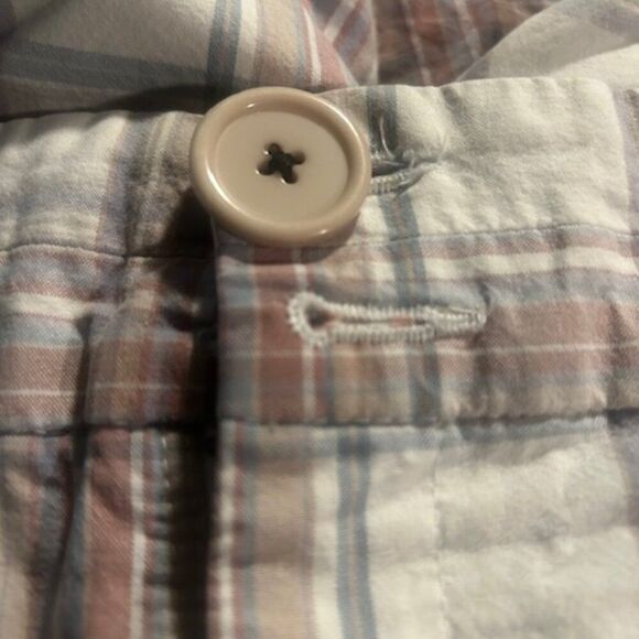 Lee Plaid Tan/Cream/Gray Just Below the waist Bermuda shorts, size 18 - Picture 4 of 4